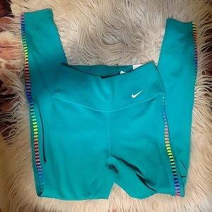 Nike leggings